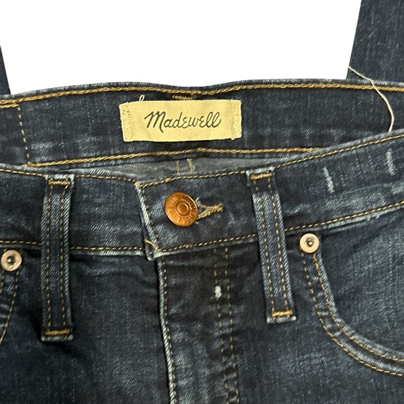 Madewell Curvy High-Rise Skinny Jeans in Woodland Wash: TENCEL™ Denim Edition - Picture 4 of 16